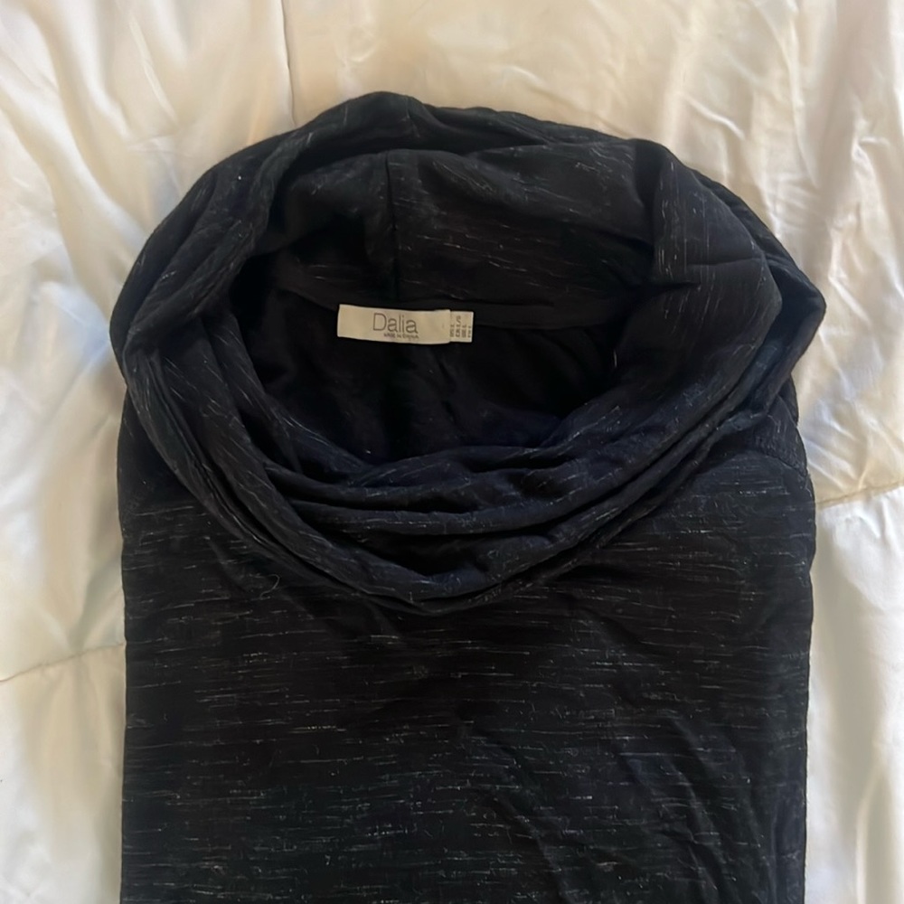 Dalia long cross bottom tunic